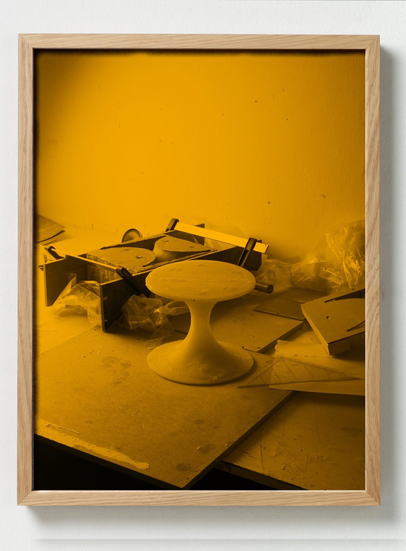 Ömer Faruk Kaplan, SKINs 3, 2025, Float Glass, 200 x 40 x 5 cm, unique